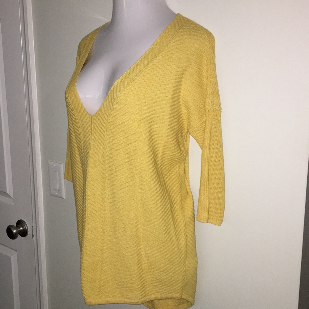 Sweater - Picture 2 of 5